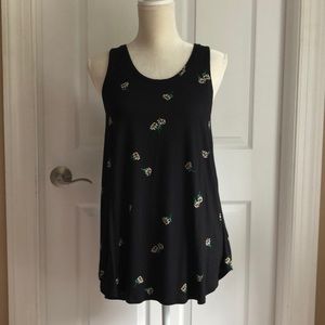 Old Navy daisy print tank, size S